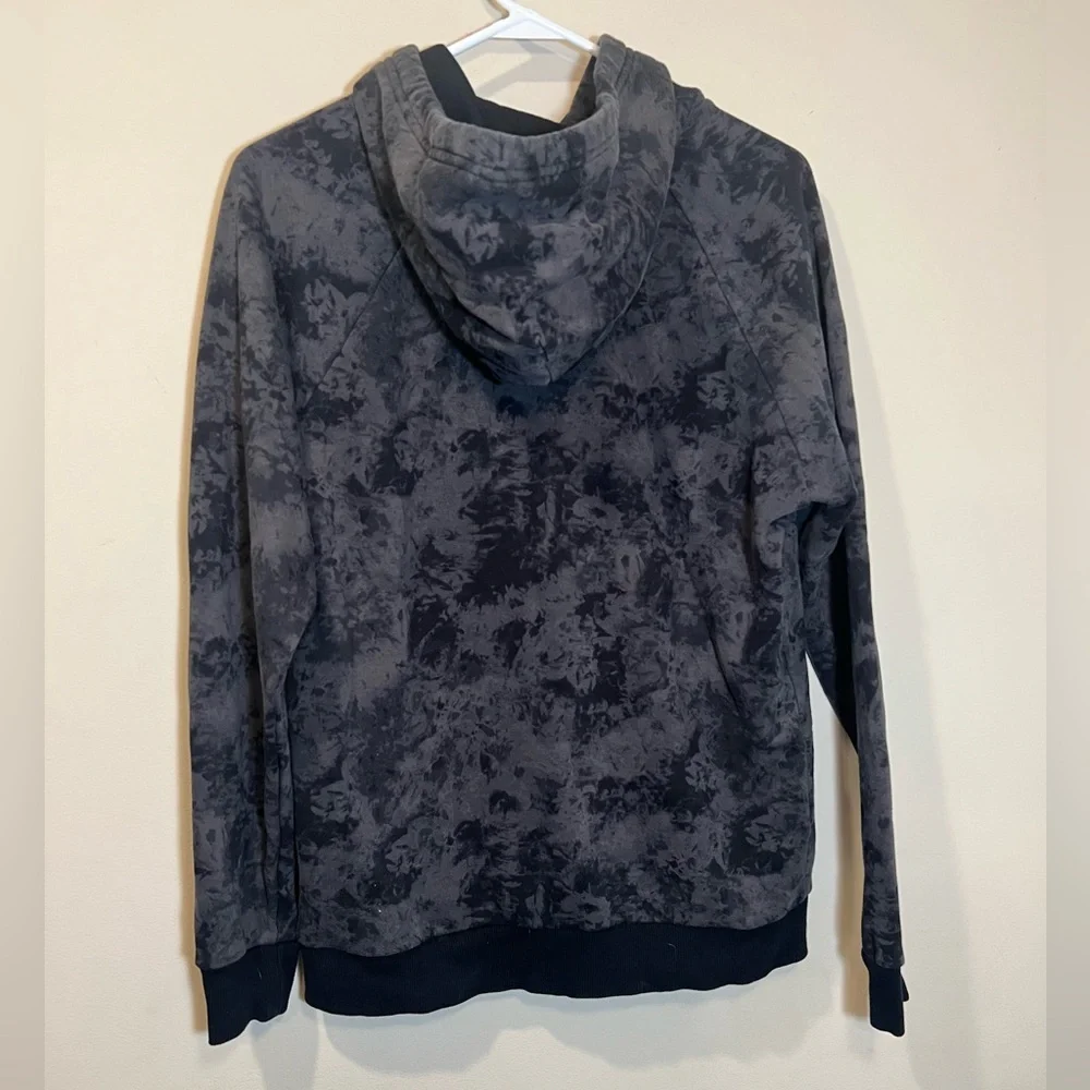 Under Armour Sweatshirt - Picture 3 of 3